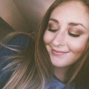 Meet your Posher, Alisa